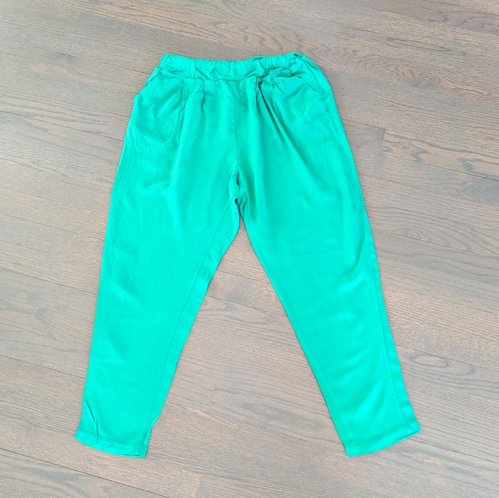 Gracie Women's Green Linen Pants with Pockets